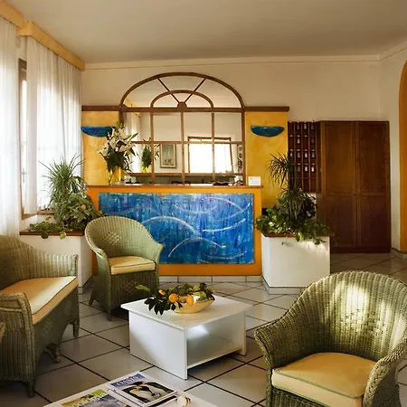 Corallo Hotel 3*