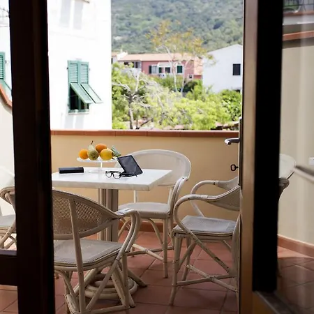 Hotel Corallo Pomonte