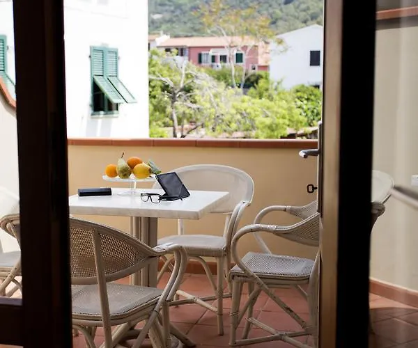 Szálloda Corallo Pomonte